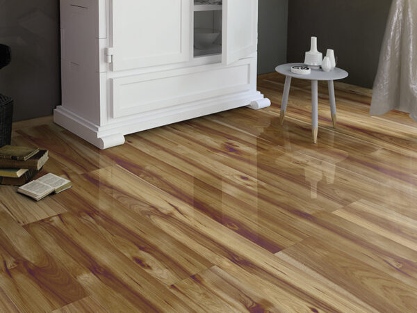 METRO PLUS HIGH SHINE PLANK TIRANA HICKORY LAMINATE FLOORING AC4