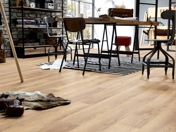 MAMMUT PLUS WIDE LONG PLANK MOUNTAIN OAK NATURE 4V LAMINATE FLOORING AC5